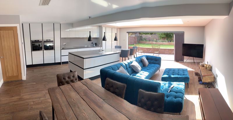 Kitchen/Diner- click for photo gallery